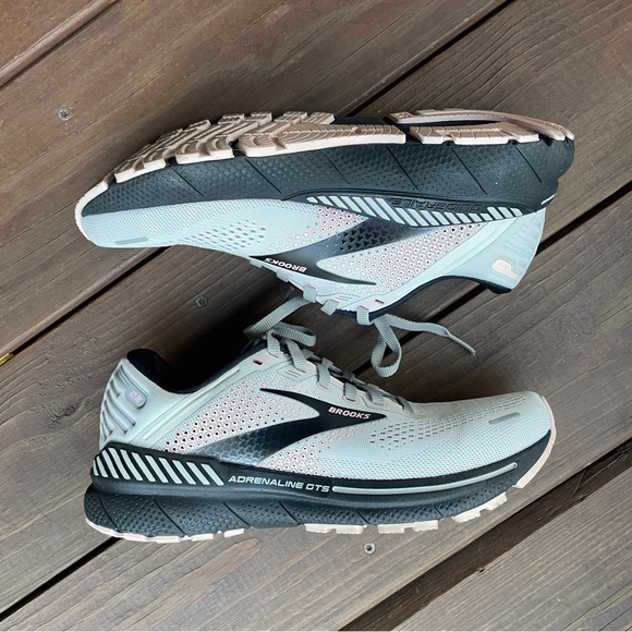 Brooks - Adrenaline GTS 22 Road-Running Shoes - Picture 5 of 8